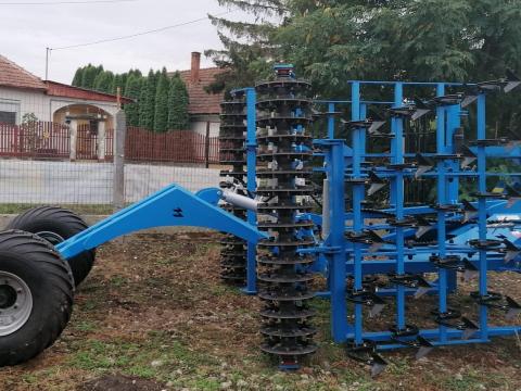 Awemak Puma 4m H Félig függesztett Kompaktor SX Kapákkal Crosskill Hengerrel Awemak Puma 4m H Félig függesztett Kompaktor SX Kapákkal Crosskill Hengerrel