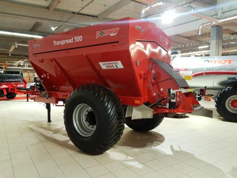 POMOT UPR 4 vontatott mész és műtrágyaszóró POMOT UPR 4 vontatott mész és műtrágyaszóró