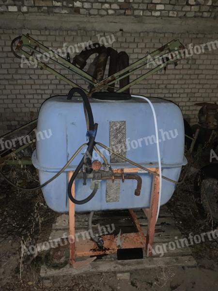 Morava 440 Literes szántóföldi permetező