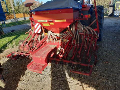 Gabonavetőgép 4m Accord rendszerű, újszerű állapotban Gabonavetőgép 4m Accord rendszerű, újszerű állapotban