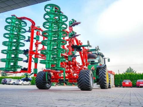 Agro-Masz / Agromasz Runner 50H vontatott szántóföldi kultivátor Agro-Masz / Agromasz Runner 50H vontatott szántóföldi kultivátor