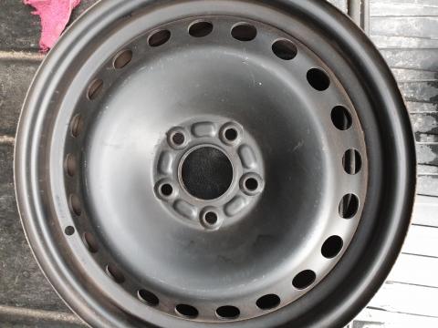 5X108 6, 5X16 ET52, 5 FORD HASZNÁLT LEMEZFELNI 5X108 6, 5X16 ET52, 5 FORD HASZNÁLT LEMEZFELNI