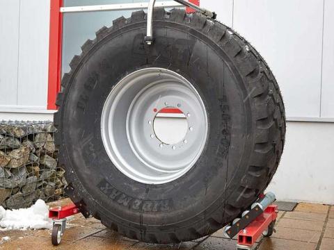 Fliegl kerékszerelő kocsi Fliegl kerékszerelő kocsi