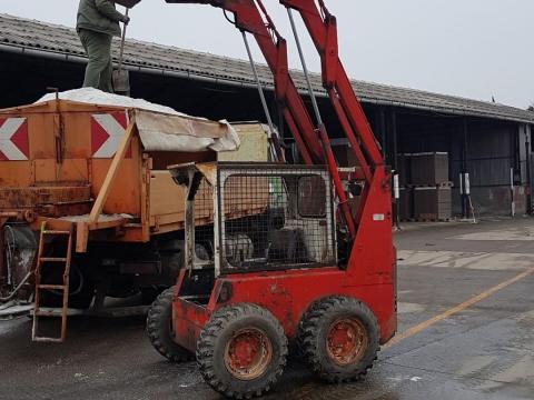 Unirak 600b joystickos perkins motoros ( bobcat rakodó) Unirak 600b joystickos perkins motoros ( bobcat rakodó)