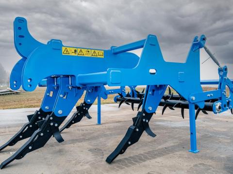 Újgenerációs talajlazító, 4 késes (SPÓROLJON ÜZEMANYAGOT) Újgenerációs talajlazító, 4 késes (SPÓROLJON ÜZEMANYAGOT)