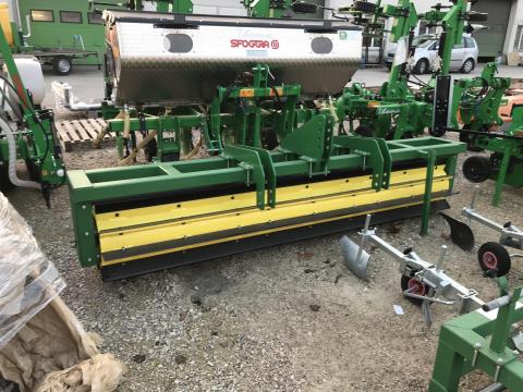 Auditker aprítóhenger