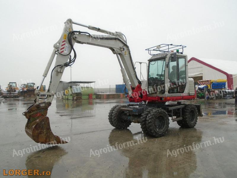 Takeuchi TB175W gumikerekes midikotró