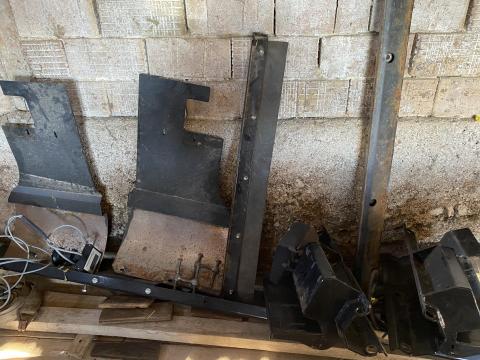 Geringhoff Rotadisc 630 IH felfogó keret és szájnyílás betét