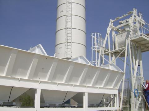 Betonkeverő gépsor eladó Betonkeverő gépsor eladó