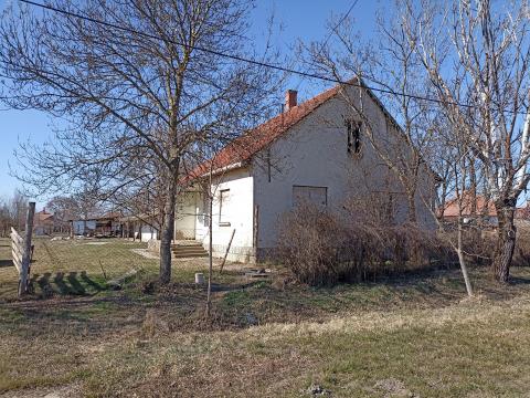 Gazdálkodásra alkalmas ingatlan eladó Szolnok megyében Gazdálkodásra alkalmas ingatlan eladó Szolnok megyében