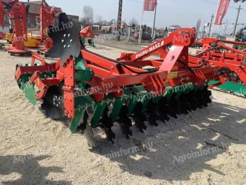 AGRO-MASZ/ AGROMASZ BT30 függesztett rövidtárcsa ékgyűrűs hengerrel AGRO-MASZ/ AGROMASZ BT30 függesztett rövidtárcsa ékgyűrűs hengerrel