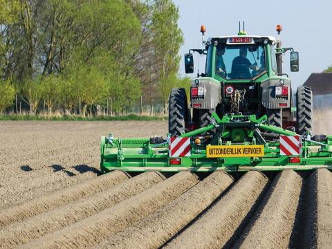 AVR GE-Force HD bakhát / ágyás készítő talajmaró AVR GE-Force HD bakhát / ágyás készítő talajmaró