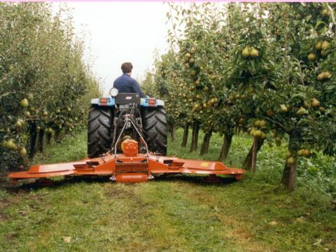 PERFECT DR kétoldalas lengőszárnyas kasza gyümölcsültetvényhez állítható munkaszélességgel PERFECT DR kétoldalas lengőszárnyas kasza gyümölcsültetvényhez állítható munkaszélességgel