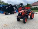 Kubota B2441 homlokrakodóval és kanállal
