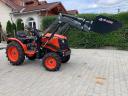 Kubota B2441 homlokrakodóval és kanállal