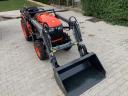 Kubota B2441 homlokrakodóval és kanállal