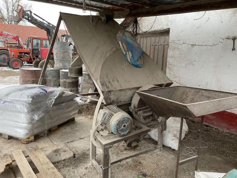 Keverő daráló Eladó