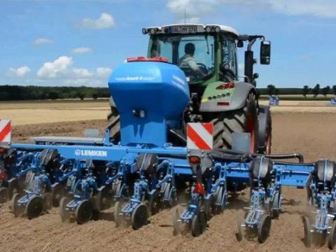 Lemken Azurit 9 szemenkénti vetőgép Kc-Békés Kft Lemken Azurit 9 szemenkénti vetőgép Kc-Békés Kft