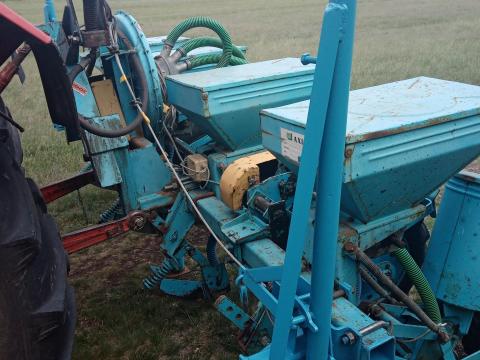 Spc, sorközművelő, eke, tárcsa és más talajművelő gépeket keresek saját részre Spc, sorközművelő, eke, tárcsa és más talajművelő gépeket keresek saját részre