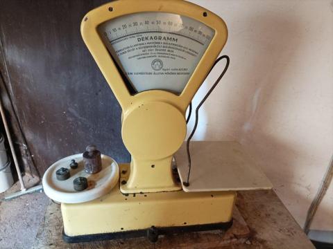 Eladó Belker mérleg 10 dkg–20 kg-ig