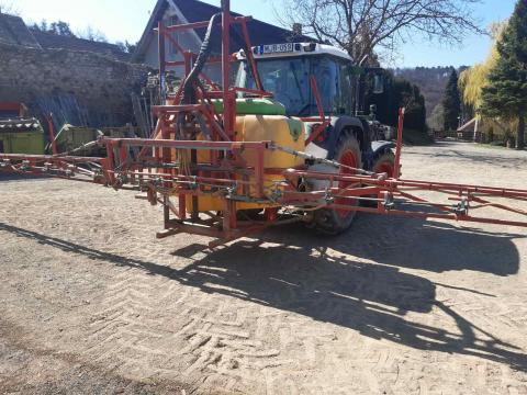 Függesztett permetező 1200l