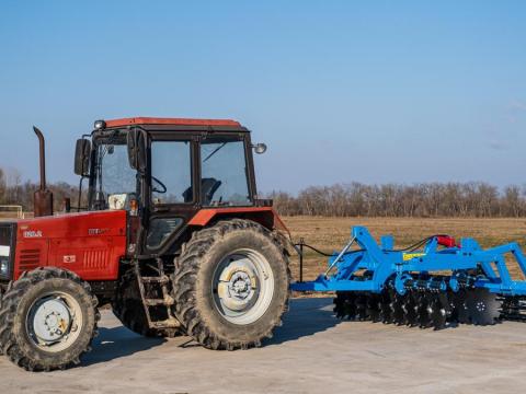 Rövidtárcsa 2,25 m, vontatott, csipkés hengerrel Rövidtárcsa 2,25 m, vontatott, csipkés hengerrel