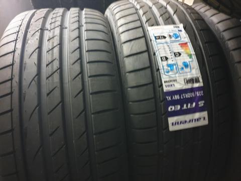 225/50R17 98Y XL LAUFEN ÚJ NYÁRI GUMIABRONCS 225/50R17 98Y XL LAUFEN ÚJ NYÁRI GUMIABRONCS