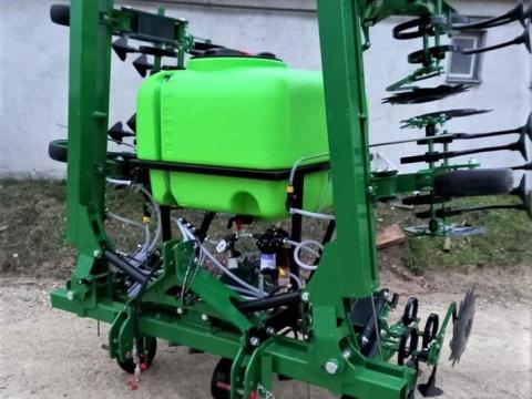 HUDIK-6 soros sorközművelő folyékony műtrágya-kijuttatóval INGYENES házhoz szállítással HUDIK-6 soros sorközművelő folyékony műtrágya-kijuttatóval INGYENES házhoz szállítással