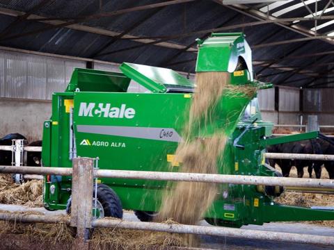 McHale C460 bálabontó-kiosztó McHale C460 bálabontó-kiosztó