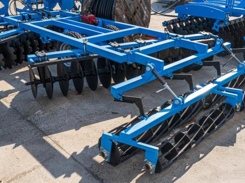 Tárcsa 3.2m rögtörővel,  vontatott (Bemutató gép!) Tárcsa 3.2m rögtörővel,  vontatott (Bemutató gép!)