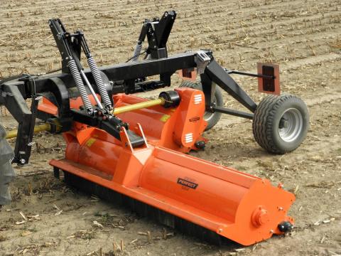 PERFECT RX 620 nagy teljesítményű szárzúzó szántóföldi közép és nagyüzemek számára PERFECT RX 620 nagy teljesítményű szárzúzó szántóföldi közép és nagyüzemek számára