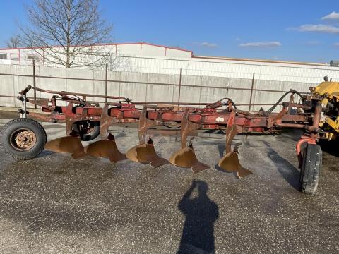 IH 5 fejes eke, 6-7 fejessé alakítható