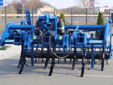 Rolmako U 624 Középmély Lazítók 2,5 méteres,  5 késes (3 m - 7 késes) Rolmako U 624 Középmély Lazítók 2,5 méteres,  5 késes (3 m - 7 késes)