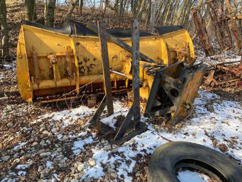 Eladó nyitóeke,  tolólap