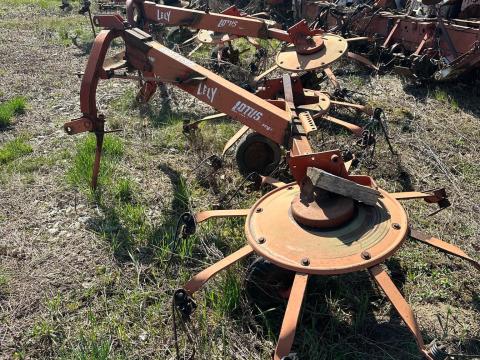 Eladó Lelly Lotus rendforgatók Eladó Lelly Lotus rendforgatók