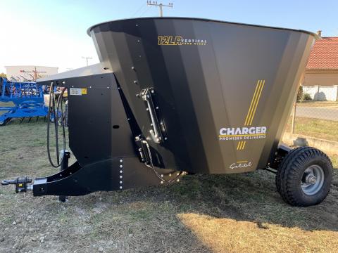 Celikel Charger 12 12m3-es takarmánykeverő-kiosztó kocsi készletről azonnal elvihető Celikel Charger 12 12m3-es takarmánykeverő-kiosztó kocsi készletről azonnal elvihető