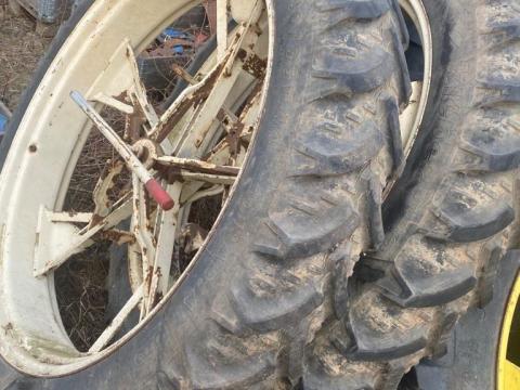 Ikerkerék 9.5-44 méretben,  Molcon csatlakozással Ikerkerék 9.5-44 méretben,  Molcon csatlakozással