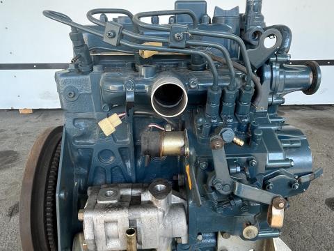 Használt japán Kubota D1105 dízelmotor. Használt japán Kubota D1105 dízelmotor.