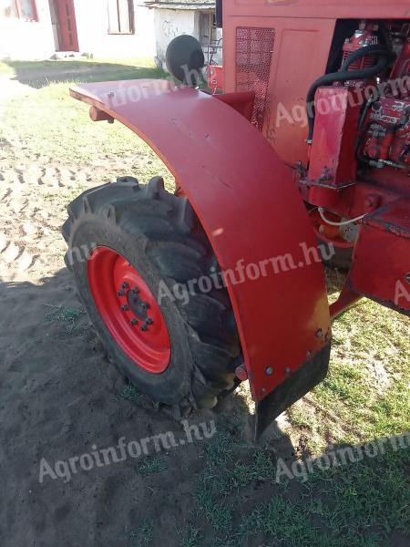 MTZ széles első sárvédő eladó