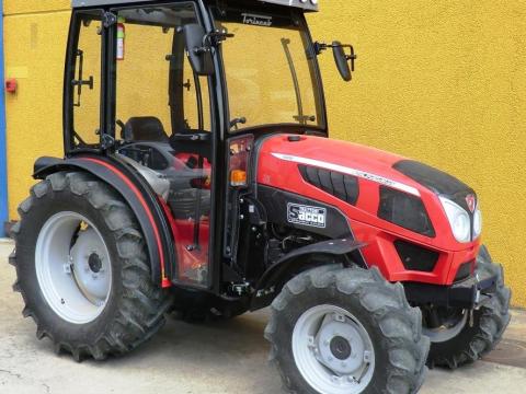 Valpadana 1555 ültetvényes traktor Valpadana 1555 ültetvényes traktor