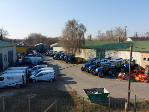 Kistraktor Solis 22 – erős 3 hengeres dízel motorral, összkerékhajtással Kistraktor Solis 22 – erős 3 hengeres dízel motorral, összkerékhajtással