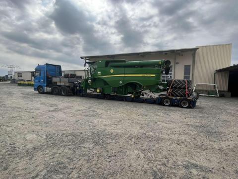 Mezőgazdasági Gépszállítás Magyarországon és Európában! (mélybölcsős,  túlméret) Mezőgazdasági Gépszállítás Magyarországon és Európában! (mélybölcsős,  túlméret)