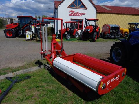 Metal-Fach Z560 bálacsomagoló készleten Metal-Fach Z560 bálacsomagoló készleten