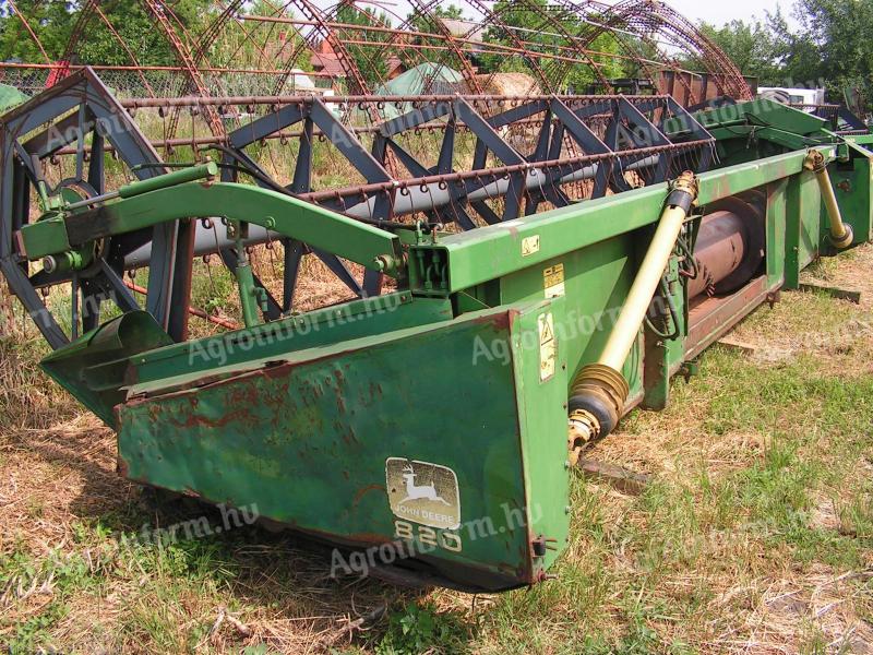 John Deere 818, 820 gabonaasztal