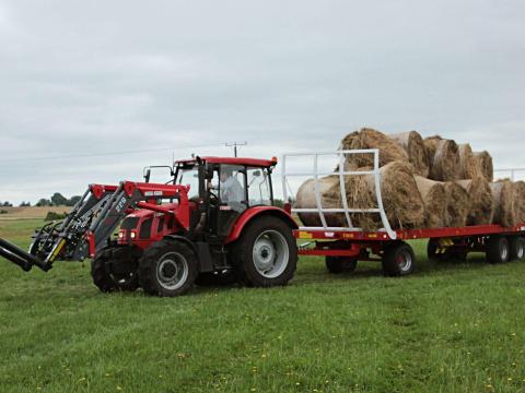 Metal-Fach T009 bálaszállító pótkocsi