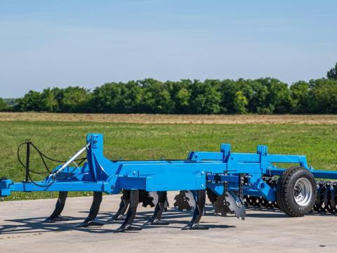 Grubber vontatott (2,4 m), ékgyűrűs hengerrel