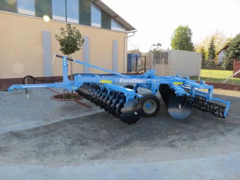 OMIKRON OKVT-2, 8E középnehéz tárcsa csipkés-pálcás elmunkálóval OMIKRON OKVT-2, 8E középnehéz tárcsa csipkés-pálcás elmunkálóval