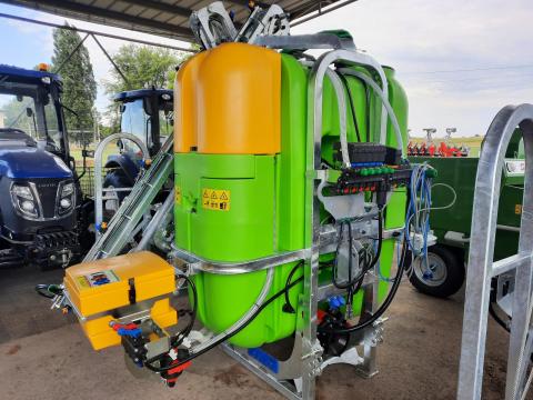Tolmet KLARA 1215 (CP7+HP) függesztett szántóföldi permetezőgép (raktárról azonnal) Tolmet KLARA 1215 (CP7+HP) függesztett szántóföldi permetezőgép (raktárról azonnal)