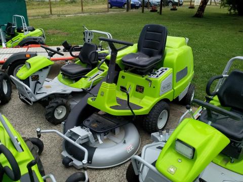 Grillo FD220 frontkaszás fűnyíró fűgyűjtővel