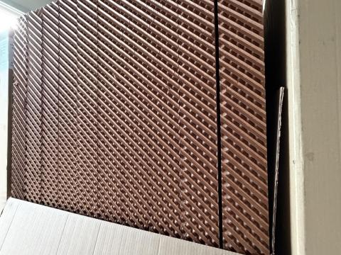 Cellulóz hűtőpanel betét magyarországi raktárkészletről, nagy mennyiségben, azonnali szállítással